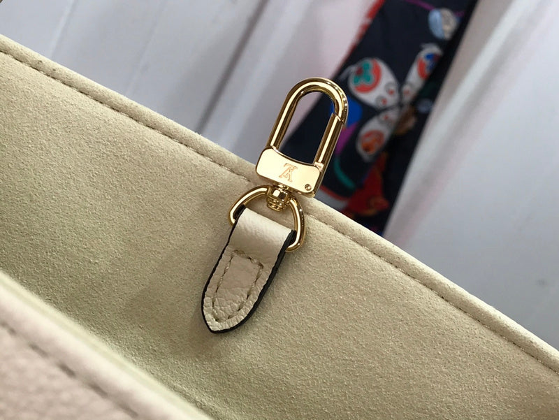 I W Fashion Lu-Vi bags - 17631
