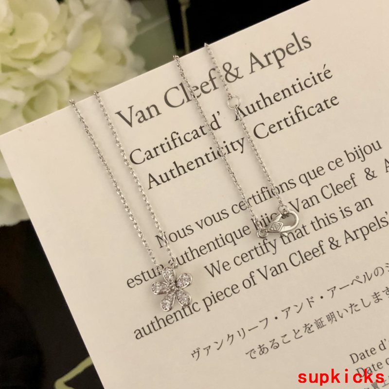 Van Cleef & Arples Jewelry