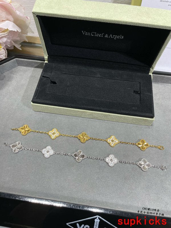 Van Cleef & Arples Jewelry