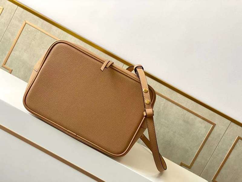 LOV2 Bags - Luxurious Bags  500