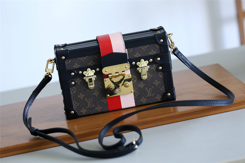 I W Fashion Lu-Vi bags - 8235
