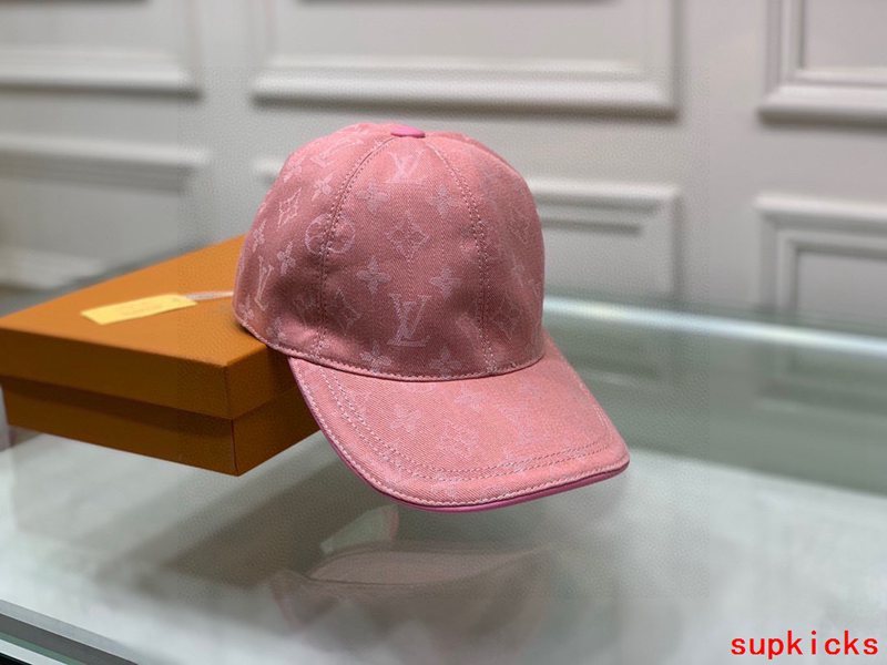 Louis Vuitton Luxury Cap