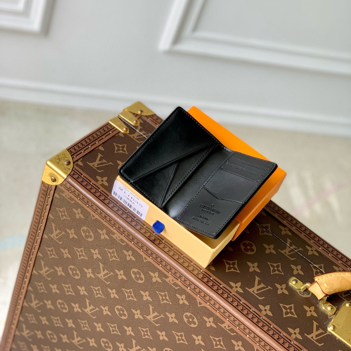 LOU POCKET ORGANIZER