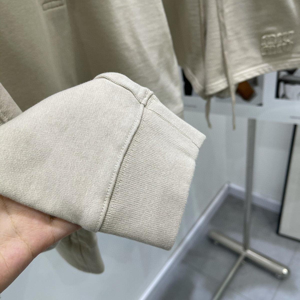 MIU M SWEATSHIRT