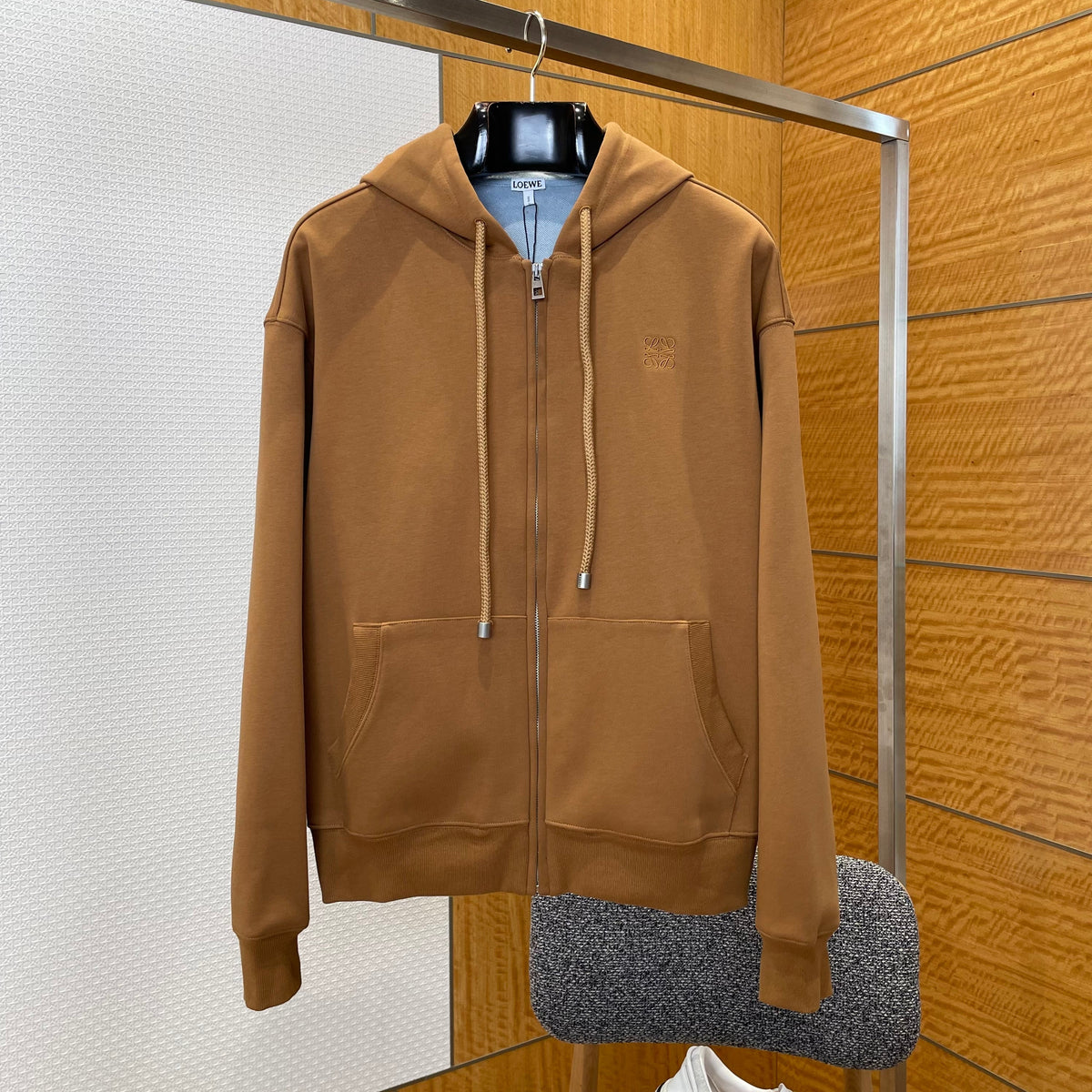 LOEW ZIP HOODIE