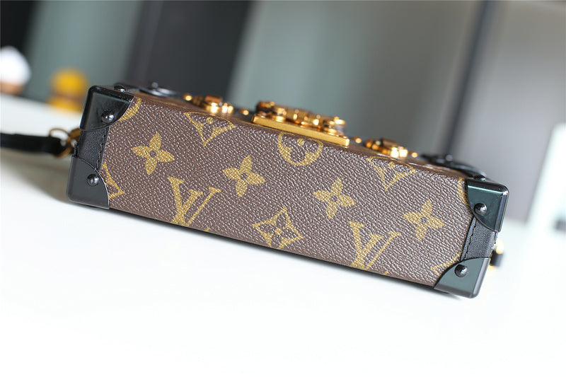 I W Fashion Lu-Vi bags - 8238