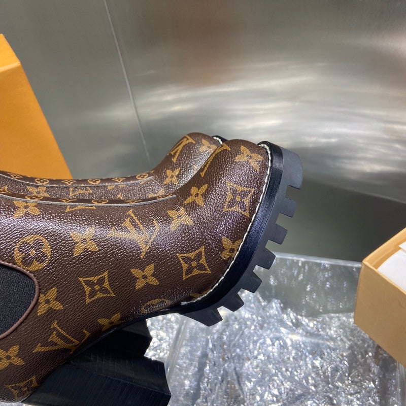 Louis Vuittion Luxury Shoes