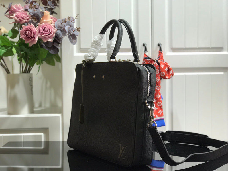 I W Fashion Lu-Vi bags - 9831