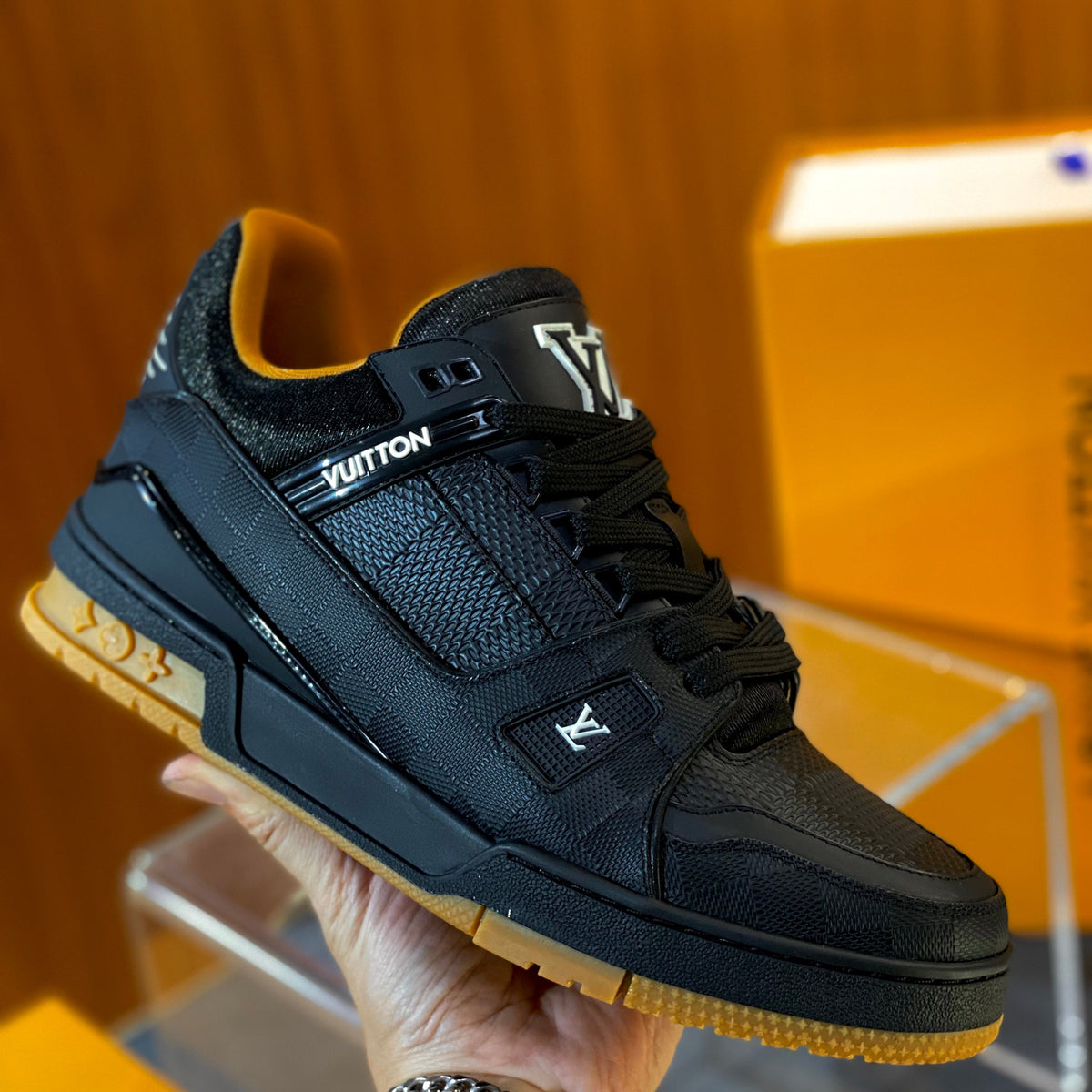 LOU TRAINERS