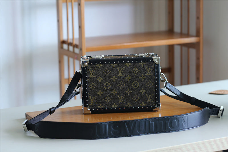 I W Fashion Lu-Vi bags - 10188