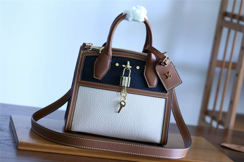 I W Fashion Lu-Vi bags - 8039