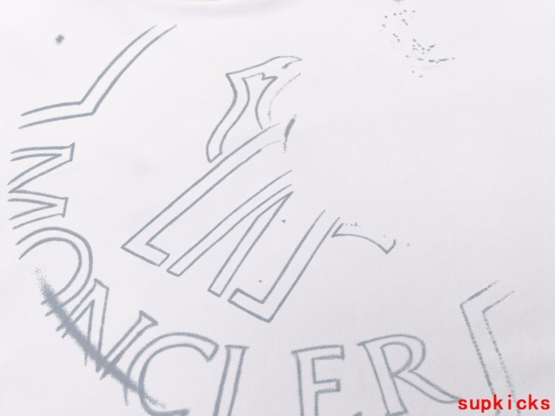 Moncler Luxury Cloth