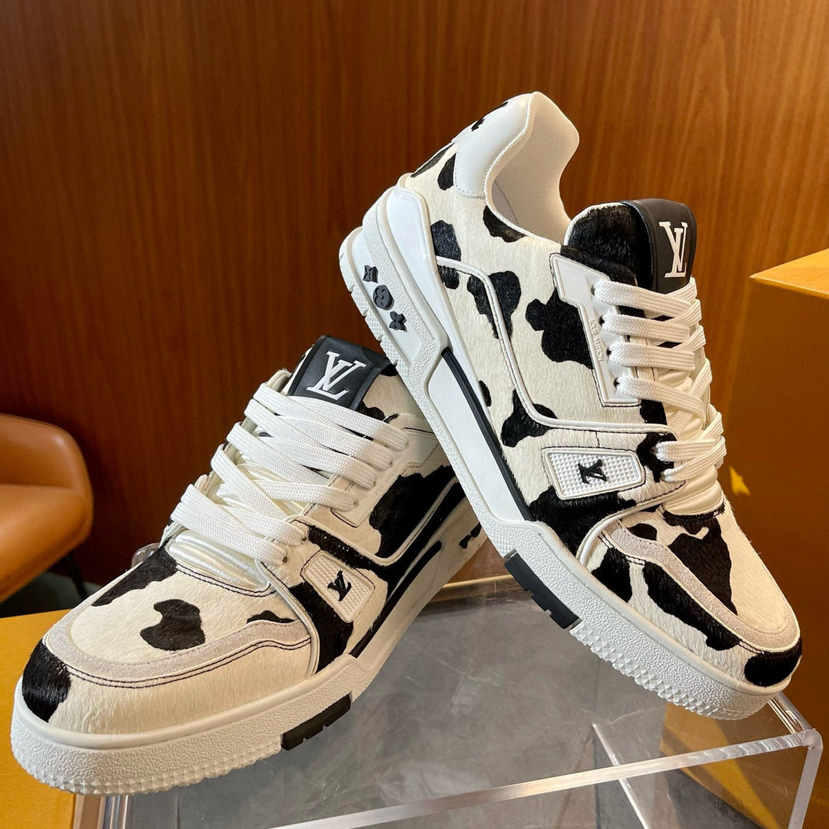 LOU TRAINERS