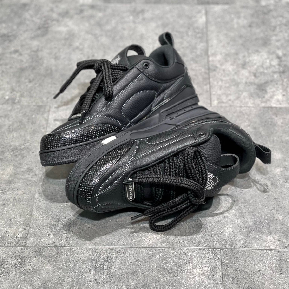 LOU TRAINERS