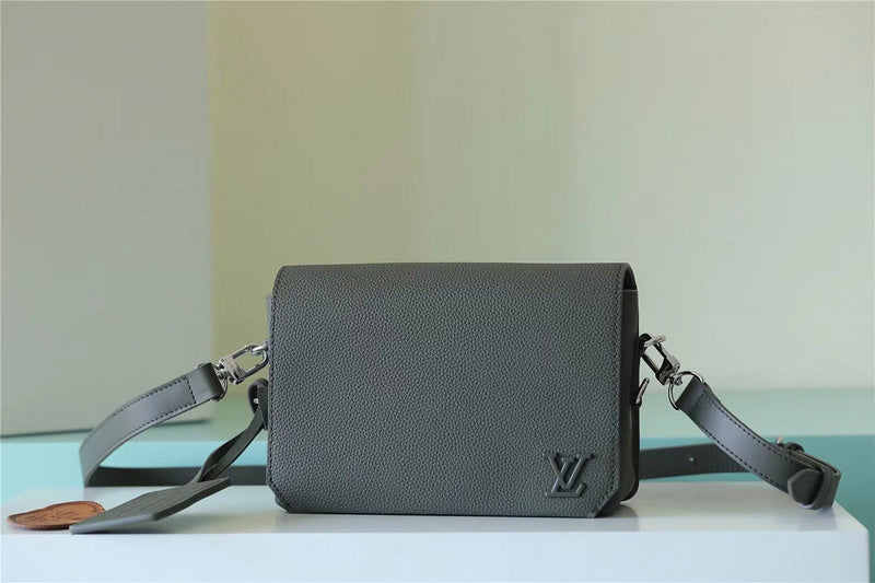 I W Fashion Lu-Vi bags - 9967