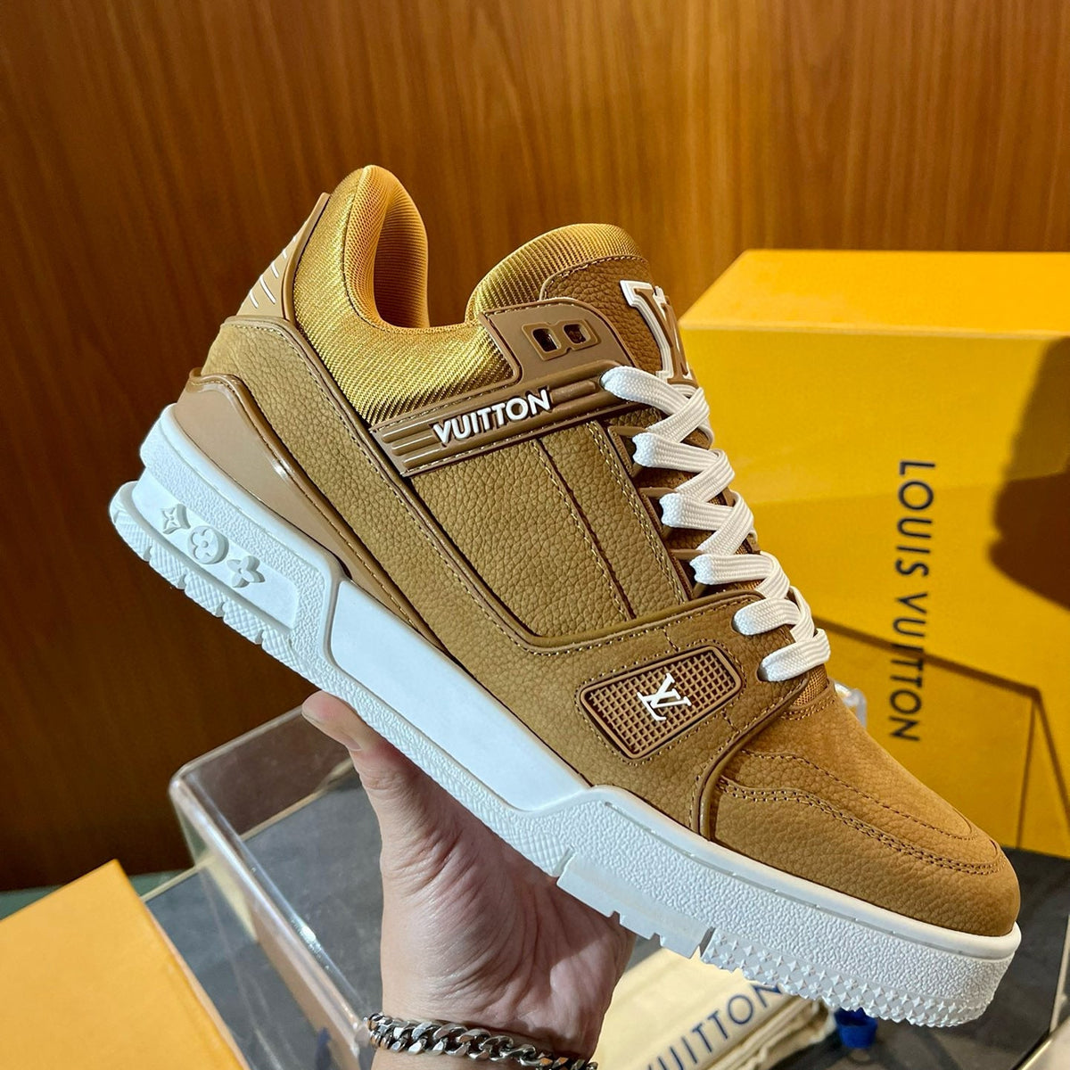 LOU TRAINERS