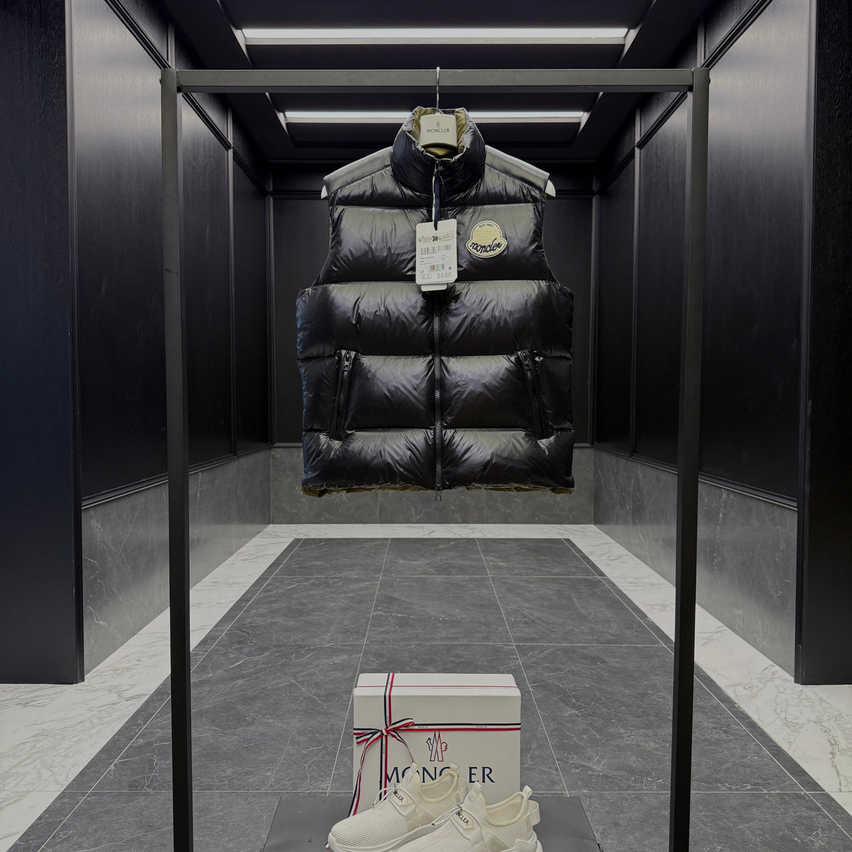 MONC LIPSI VEST