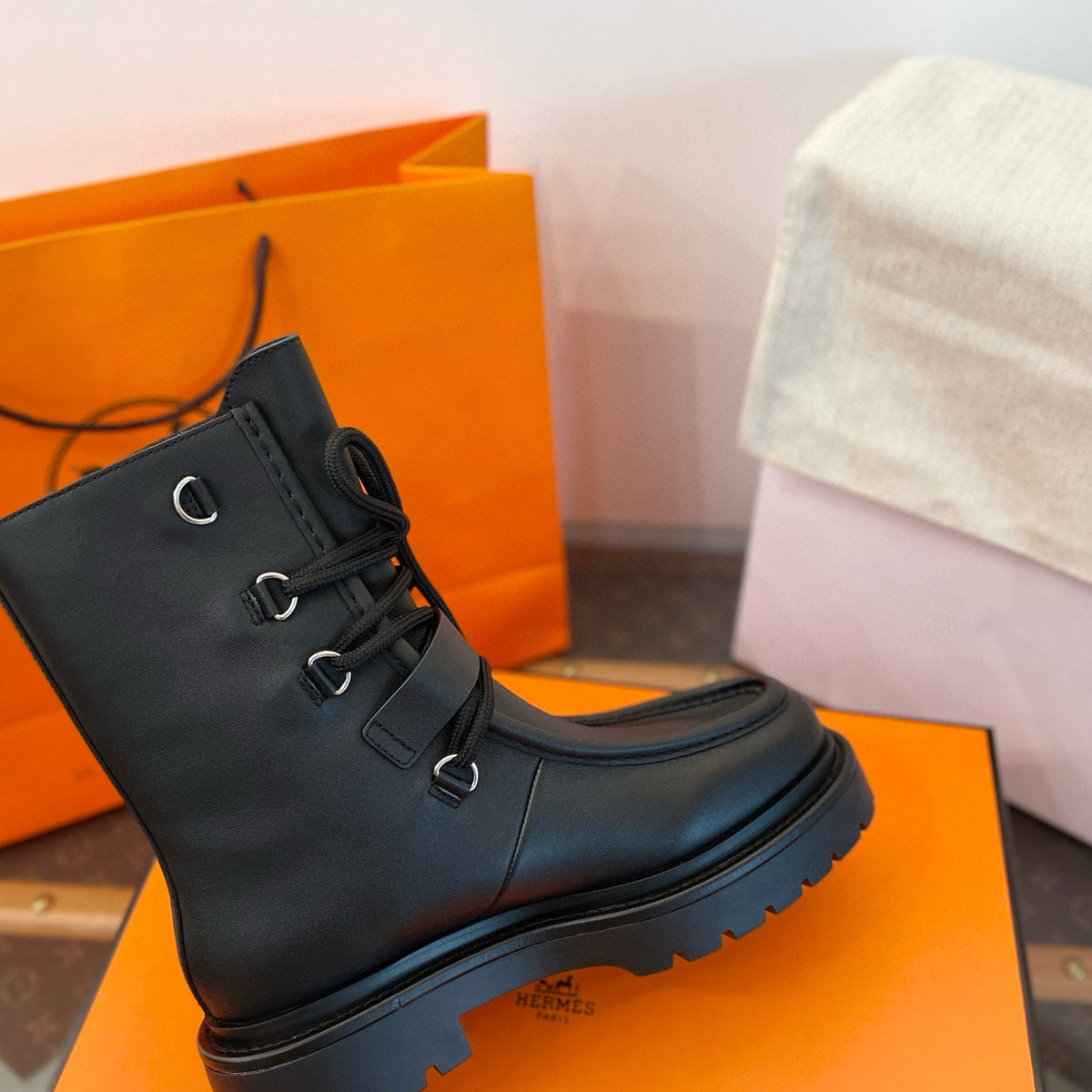 HERM LAND BOOTS