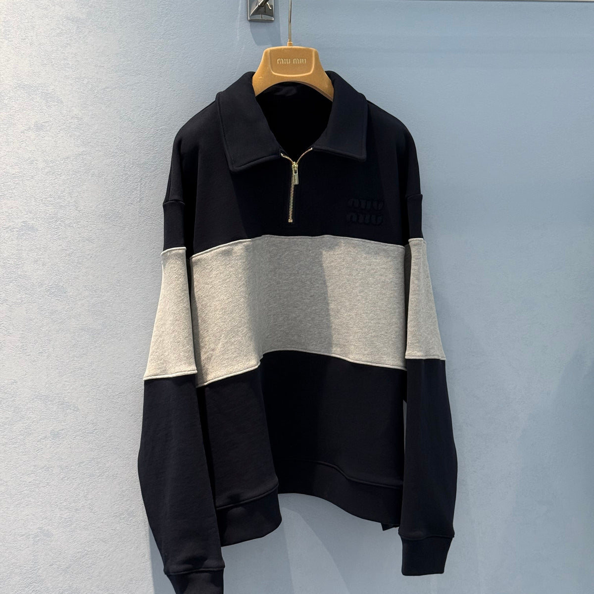 MIU M SWEATSHIRT