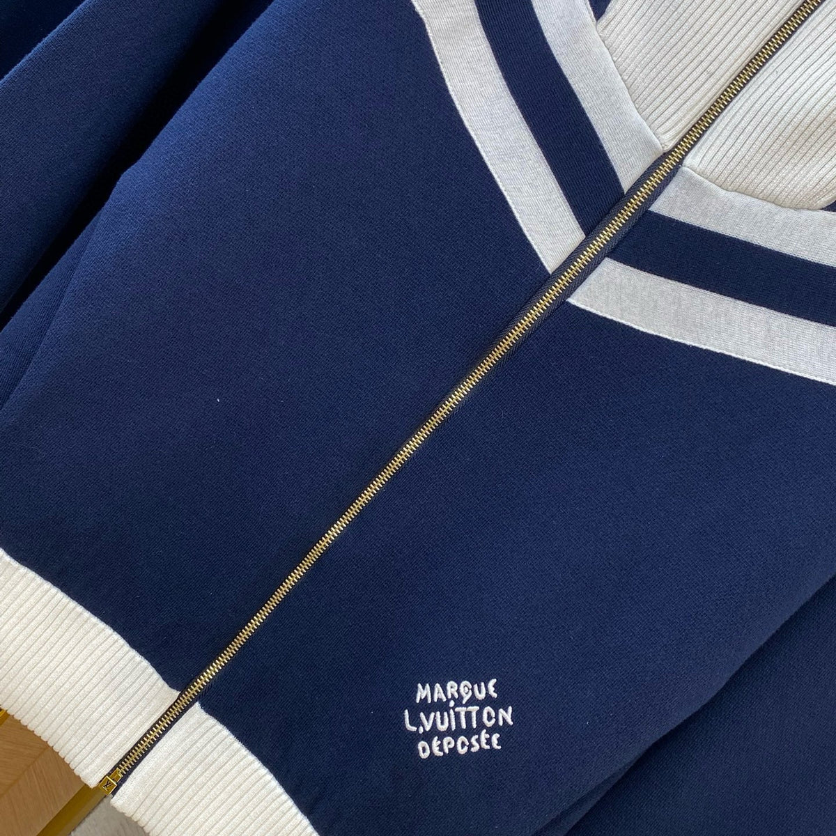 LOU ZIP JUMPER