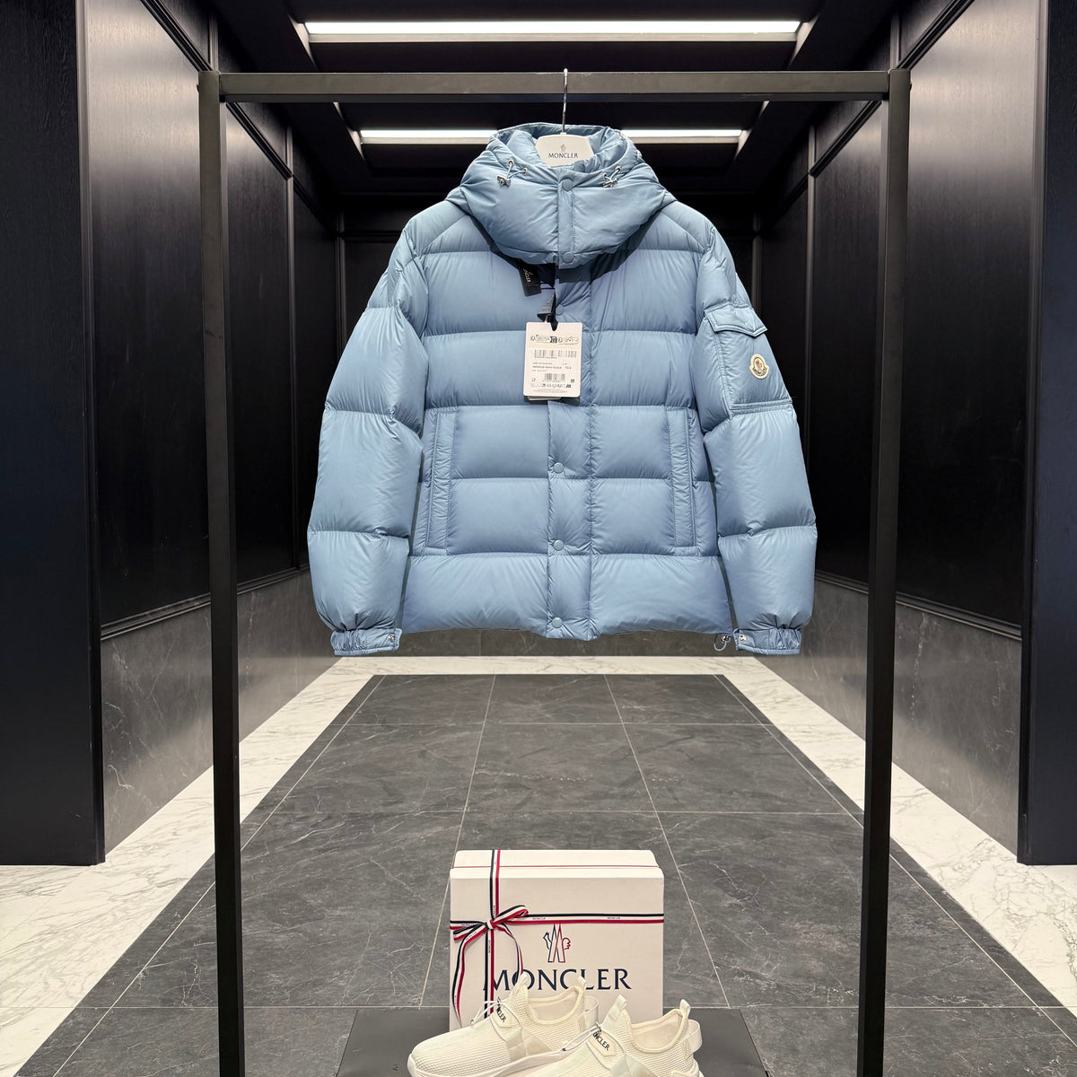 MONC MAYA 70 JACKET