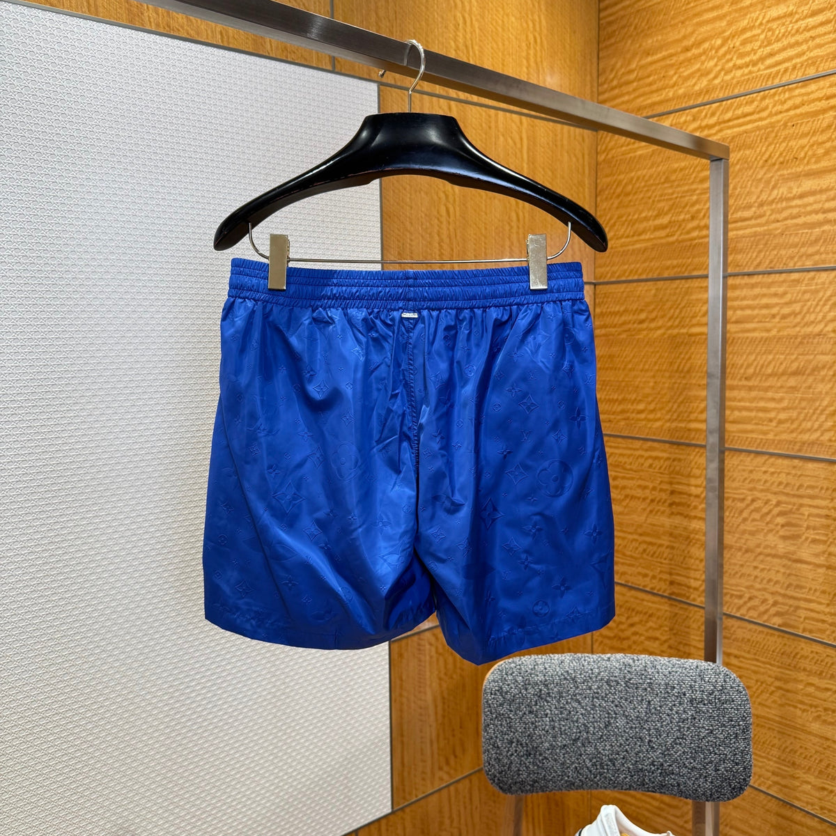 LOU SHORTS