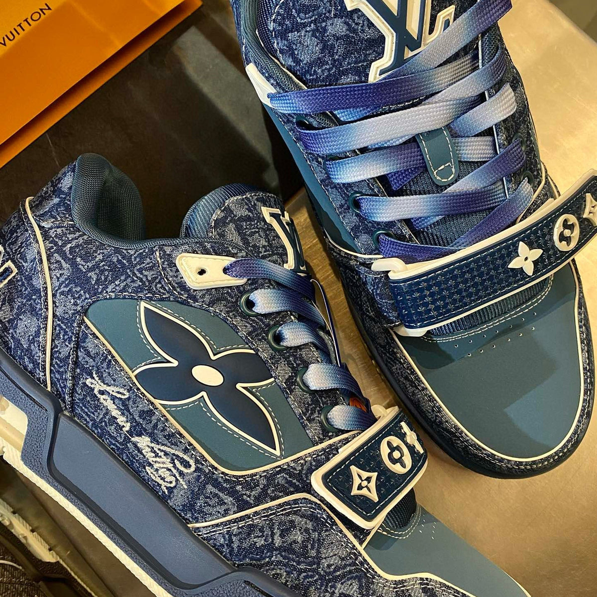 LOU TRAINERS