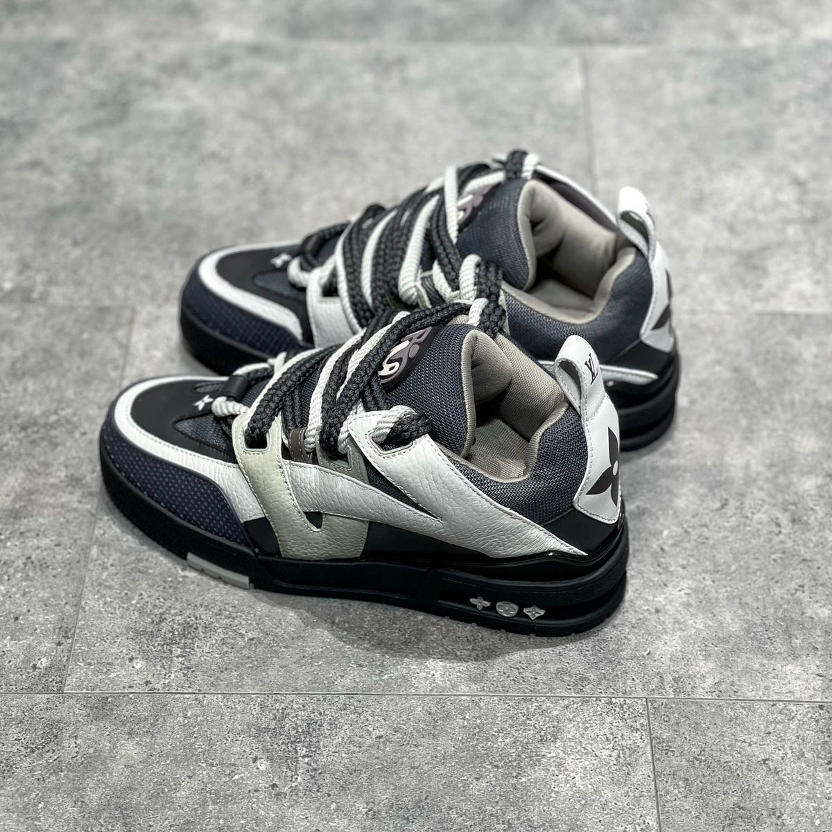 LOU TRAINERS