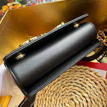 new-luxury-designer-bags-nm6870