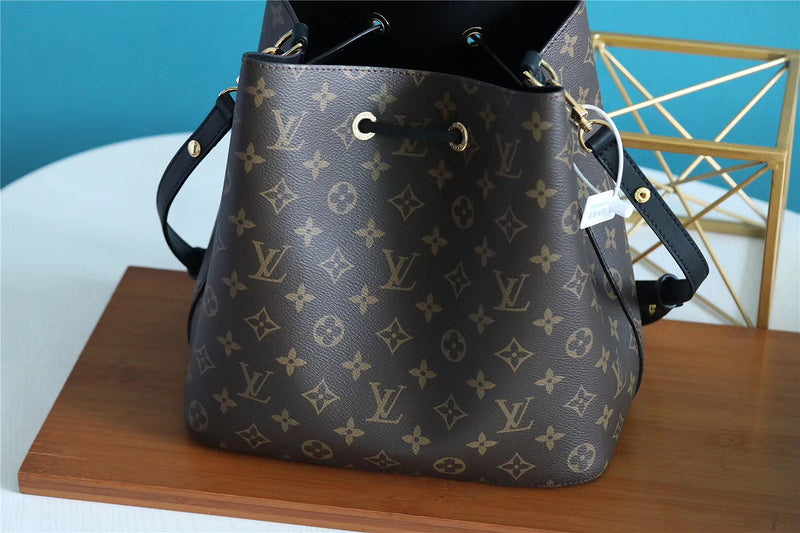 I W Fashion Lu-Vi bags - 8554
