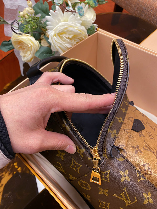 LOV2 Bags - Luxurious Bags  2827