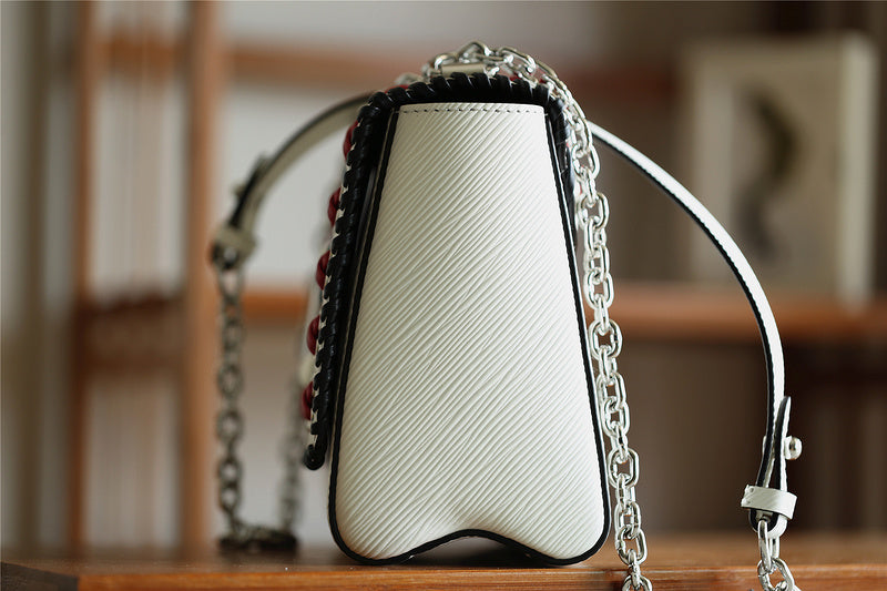 I W Fashion Lu-Vi bags - 8500