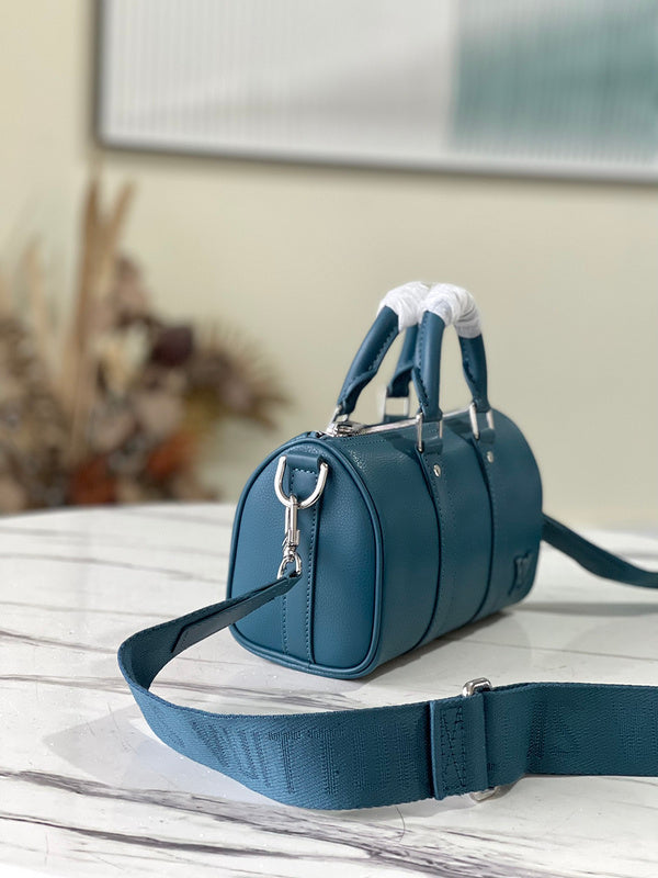 I W Fashion Lu-Vi bags - 17038