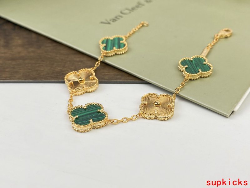 Van Cleef & Arples Jewelry