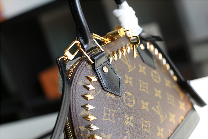 I W Fashion Lu-Vi bags - 8265