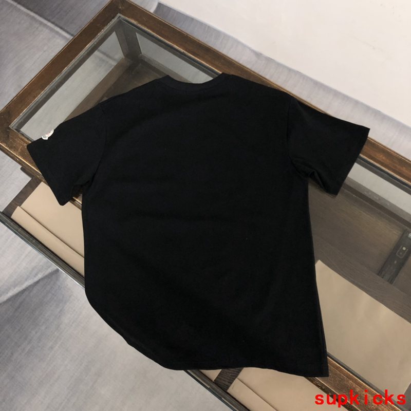 Moncler Luxury Cloth