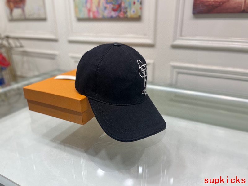 Louis Vuitton Luxury Cap