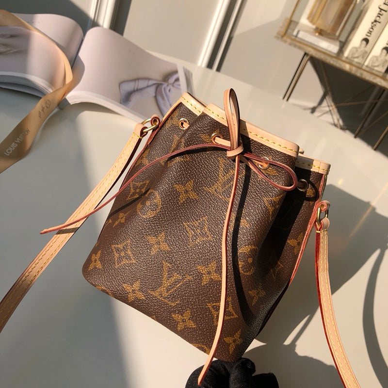 LOV2 Bags - Luxurious Bags  2681