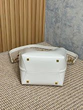new-luxury-designer-bags-nm3636