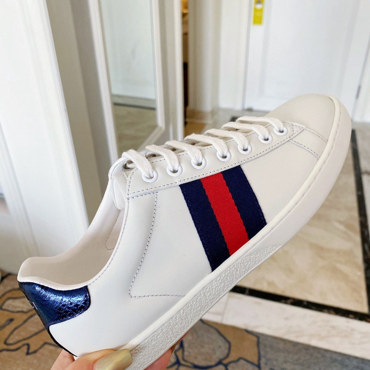 SE344  Men's Size 6-11  Women's Size 4-10