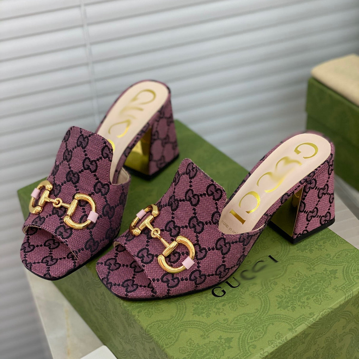 SE504  Size 5-10 Heels:7.5cm Material: Cowhide Lining: Sheep skin Sole: Italian leather