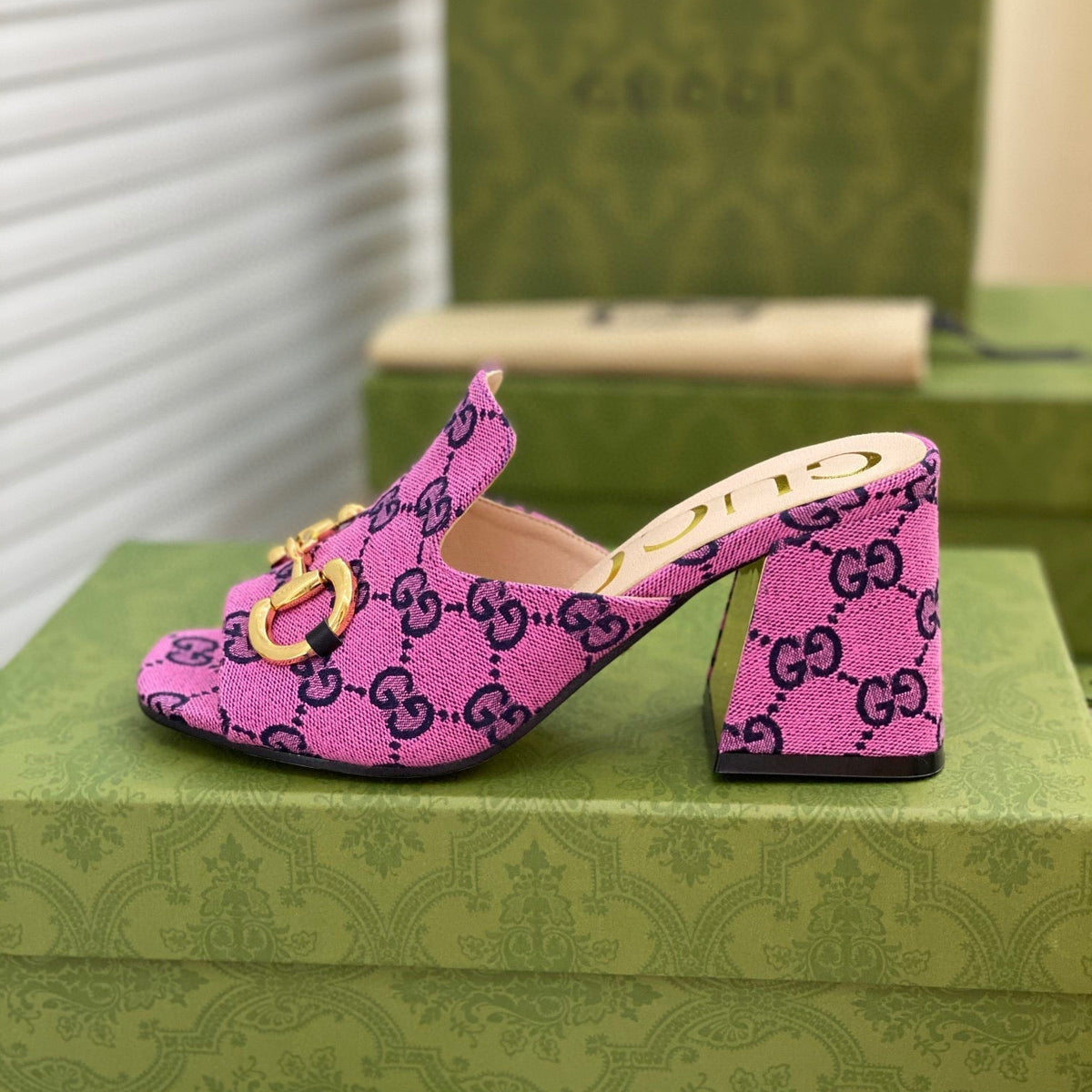 SE506  Size 5-10 Heels:7.5cm Material: Cowhide Lining: Sheep skin Sole: Italian leather