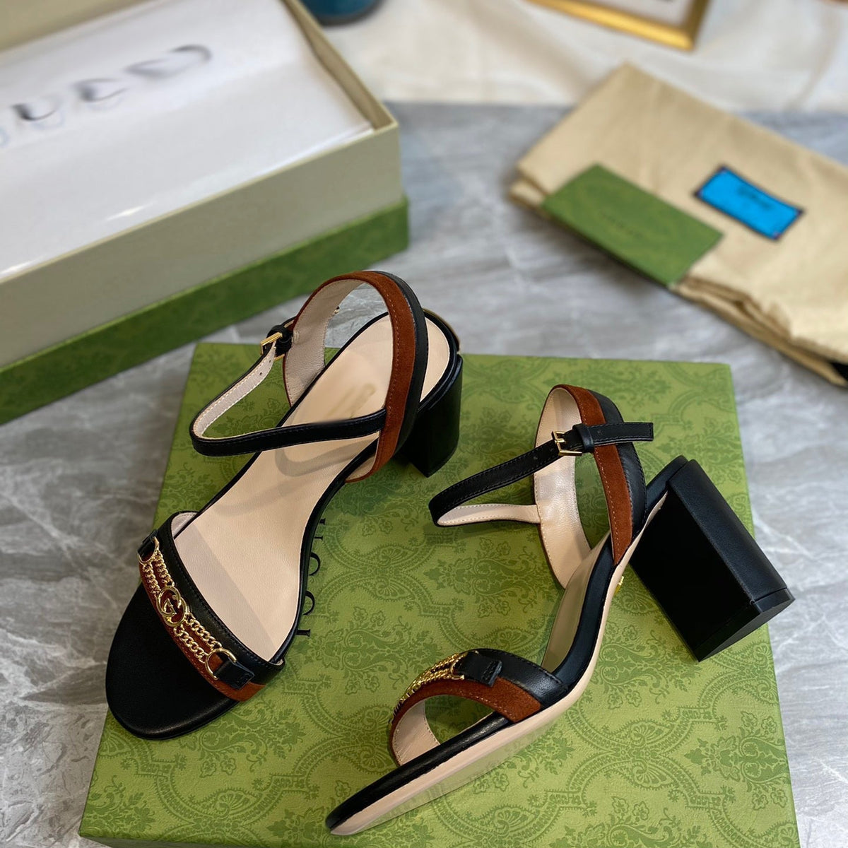 SE552 Size 4-9 Heels:7.5cm Material: Cowhide Lining: Sheep skin Sole: Italian leather