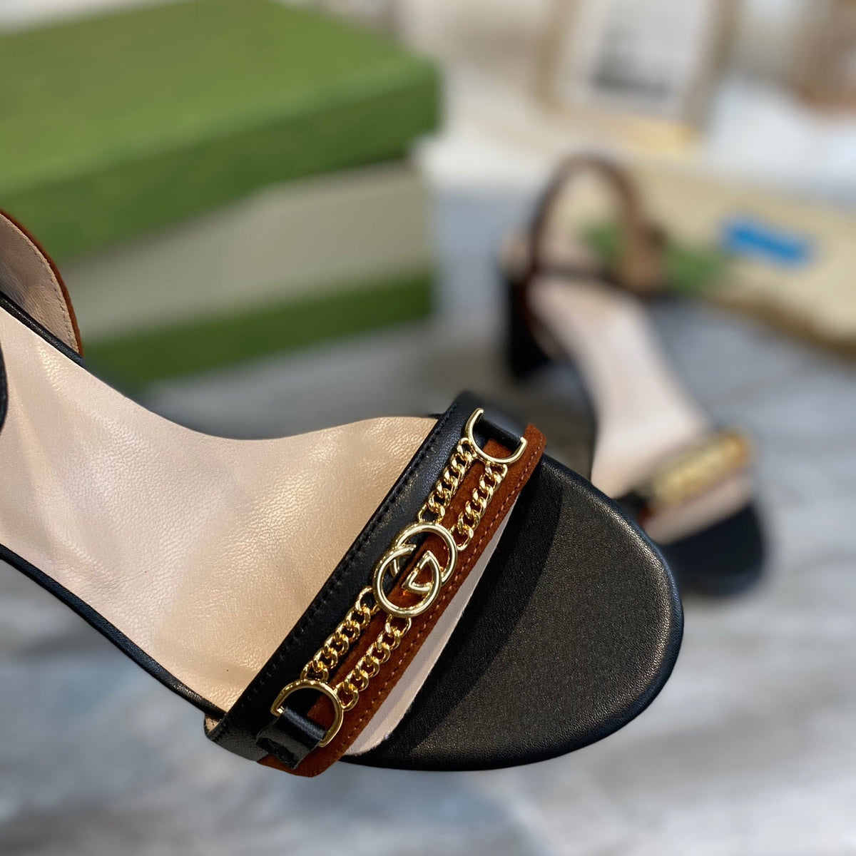 SE552 Size 4-9 Heels:7.5cm Material: Cowhide Lining: Sheep skin Sole: Italian leather