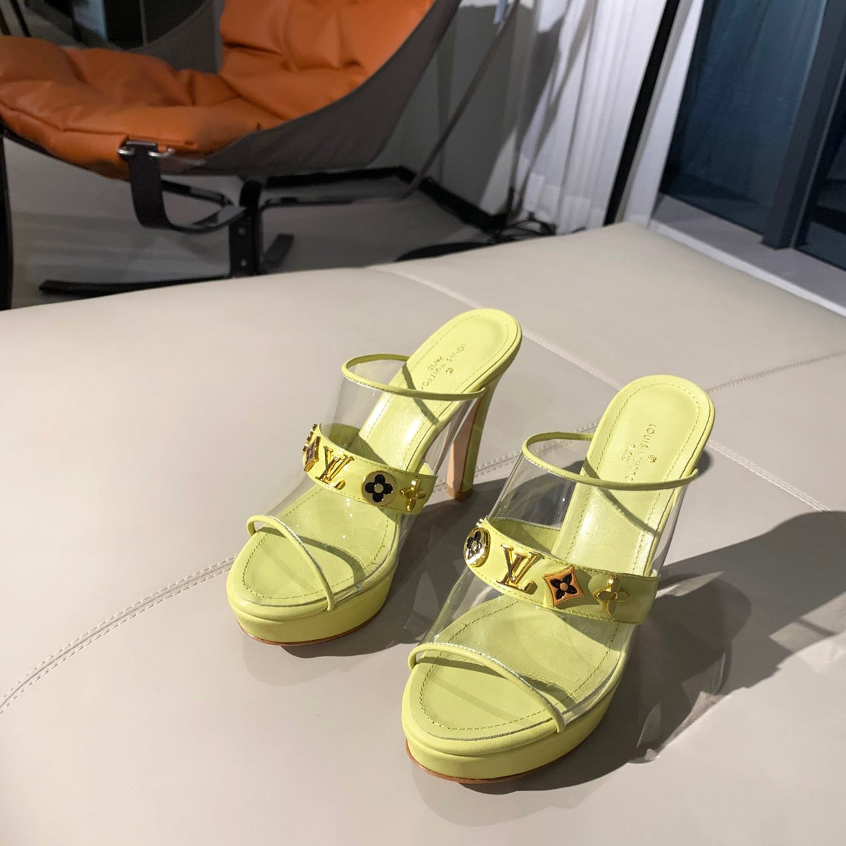 SE572 Size 4-11   Heels:10cm Material: Cowhide  Lining: Sheep skin Sole: Italian leather