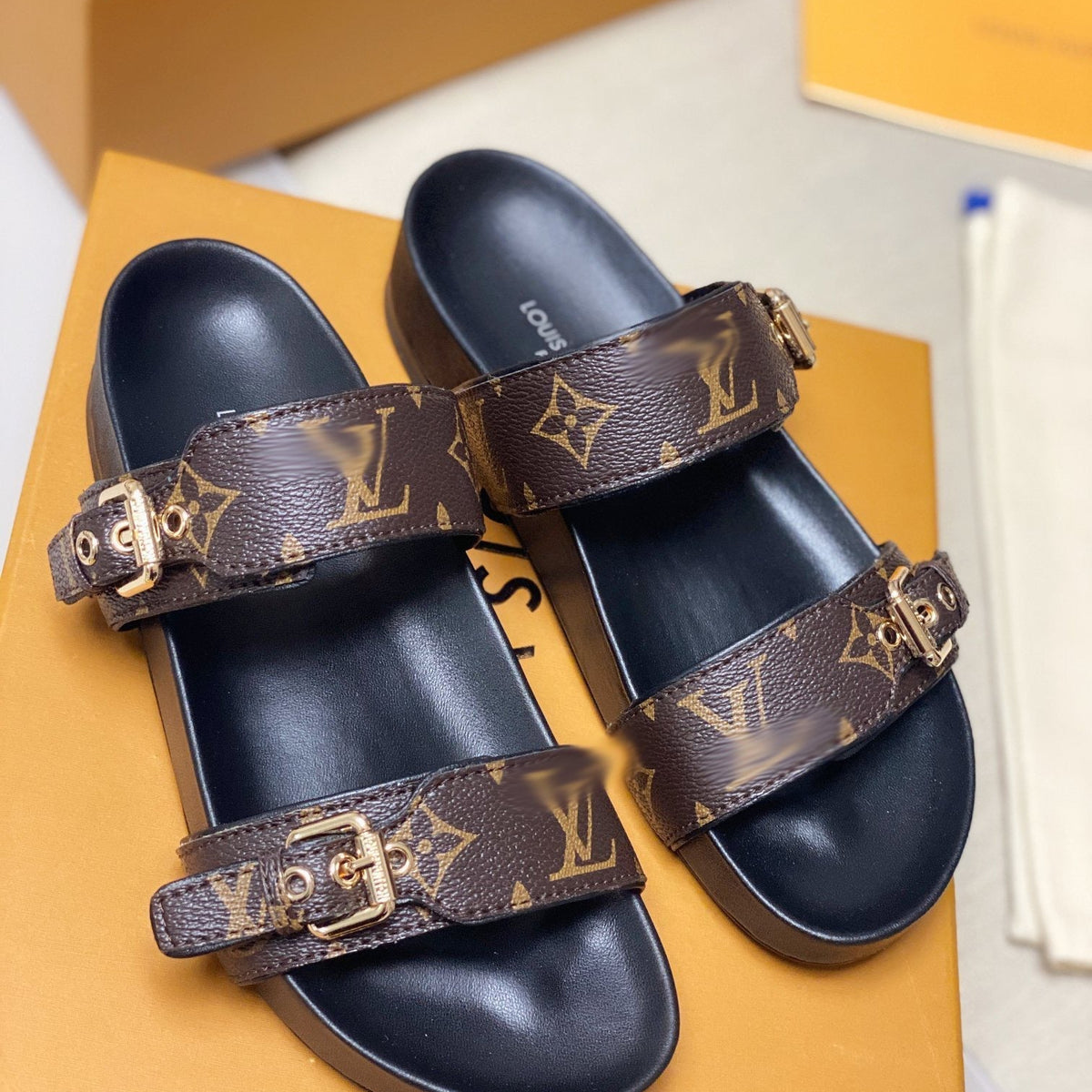 SE585  Size 5-11