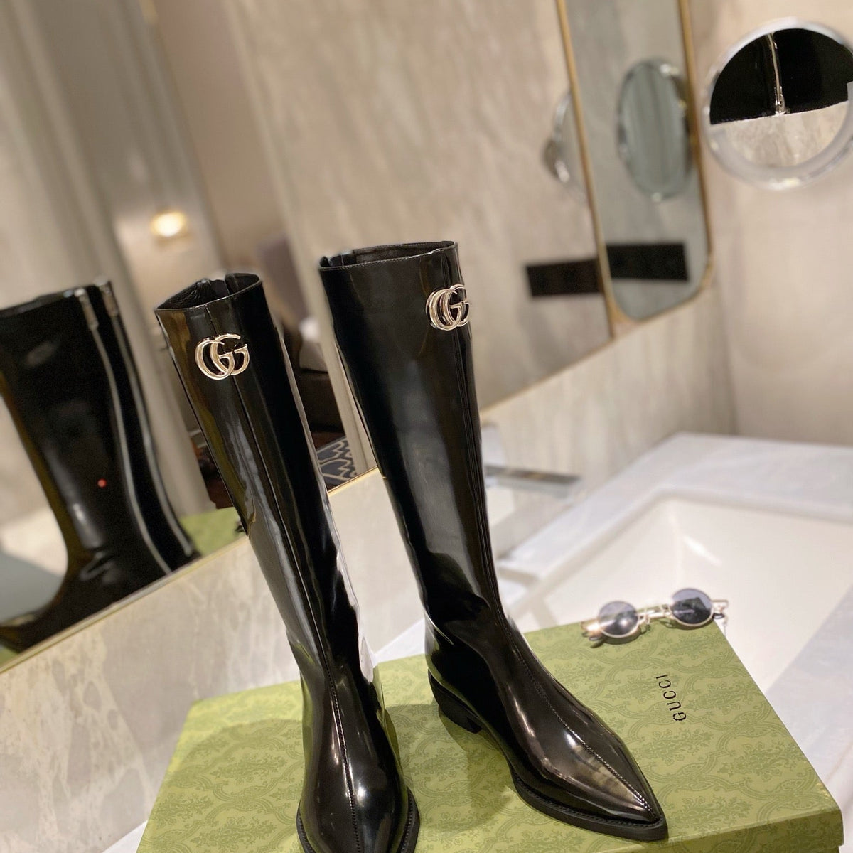 SE700   Size 5-10   Heels:3cm Shaft measures approximately 15.5” from arch Material: Cowhide  Lining: Sheep skin