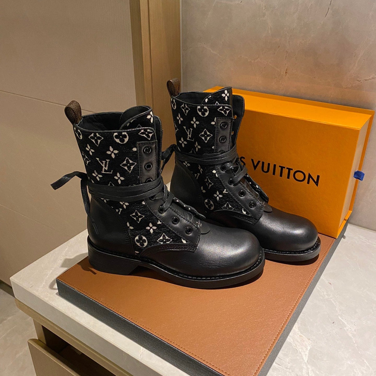 SE733  Size 4-9