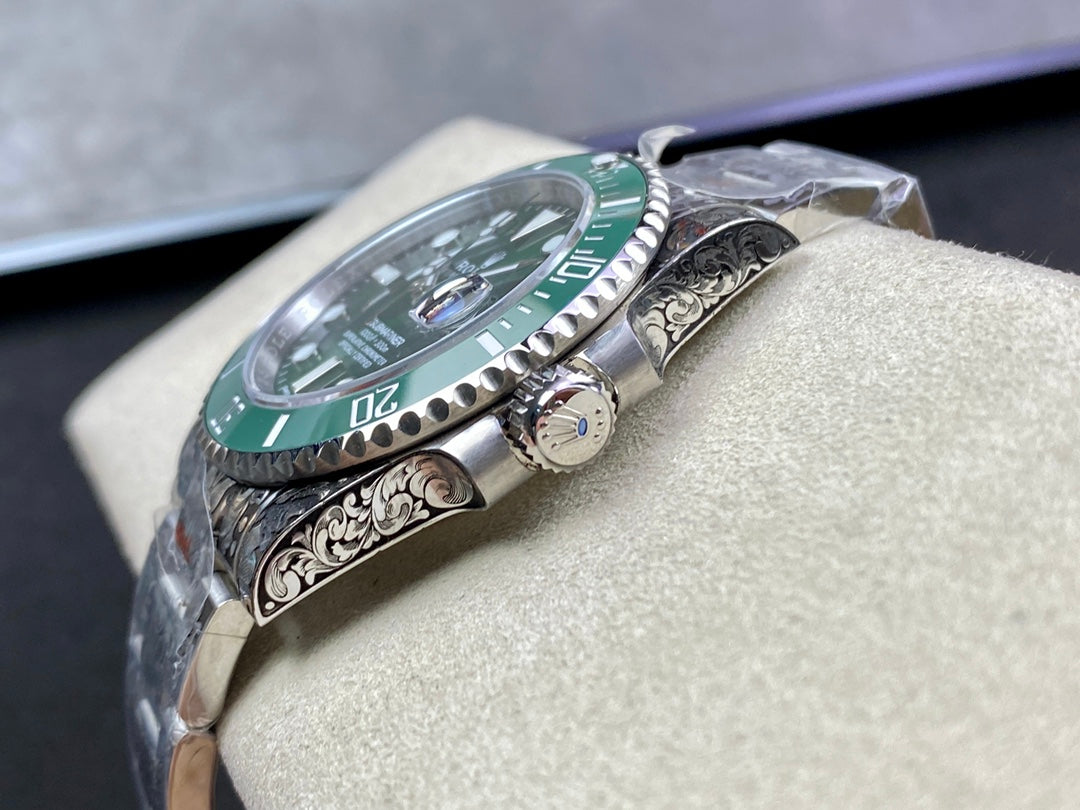 Rolex classic Submariner and hand-carved gold craftsmanship