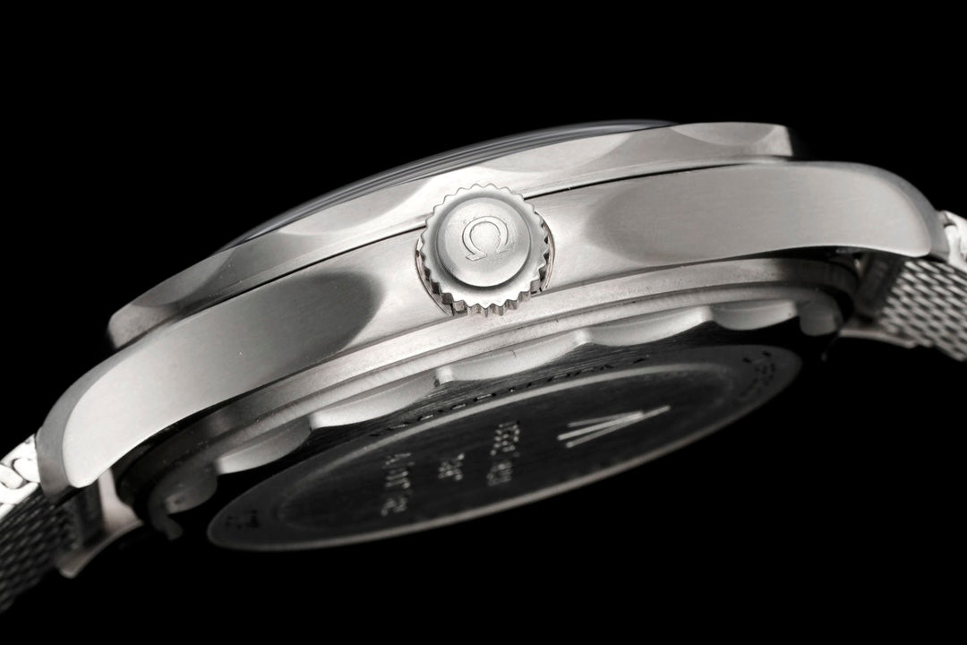 OMEGA Bond 007